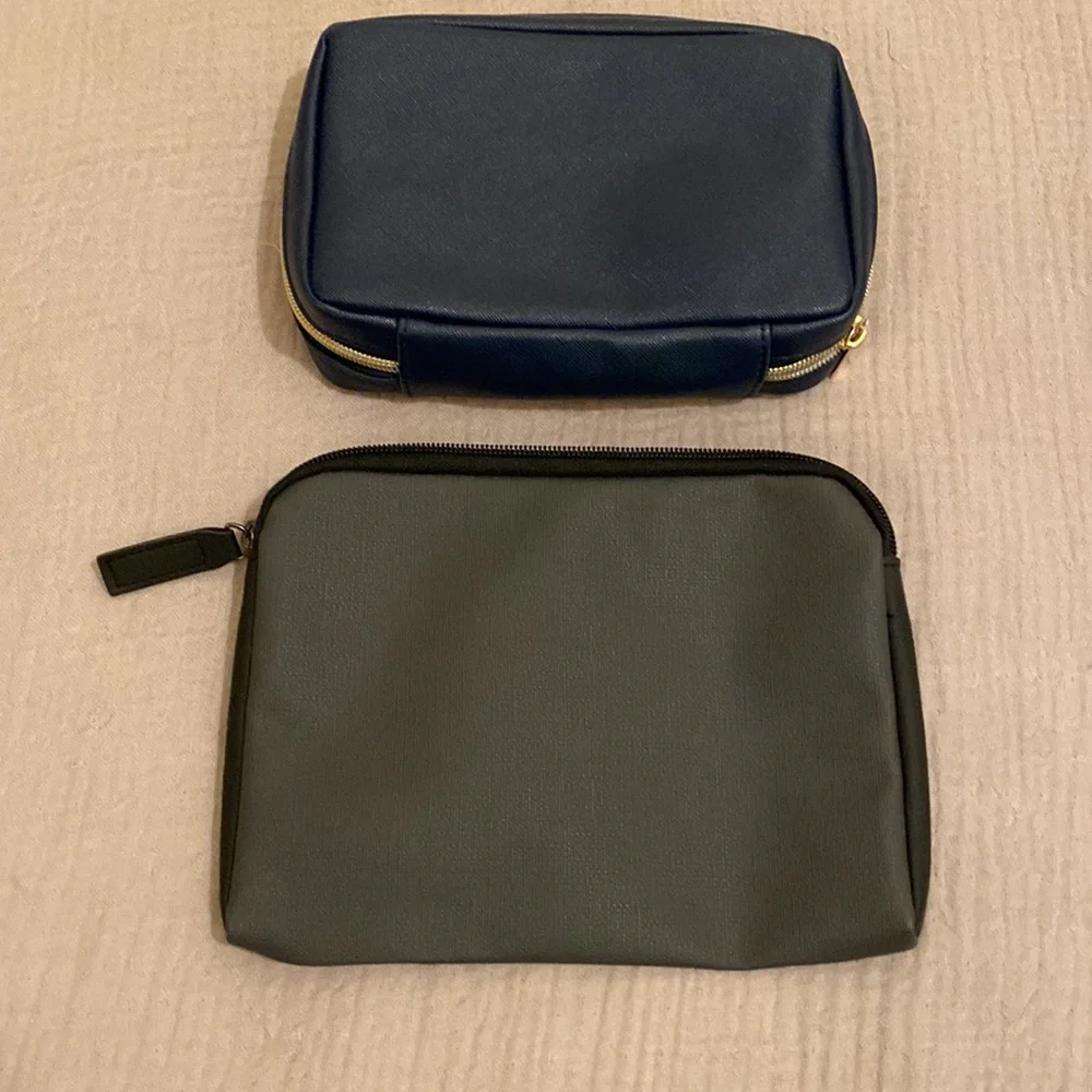 TUMI Black and Gray Toiletry Bag & GRAFF NAVY . Set